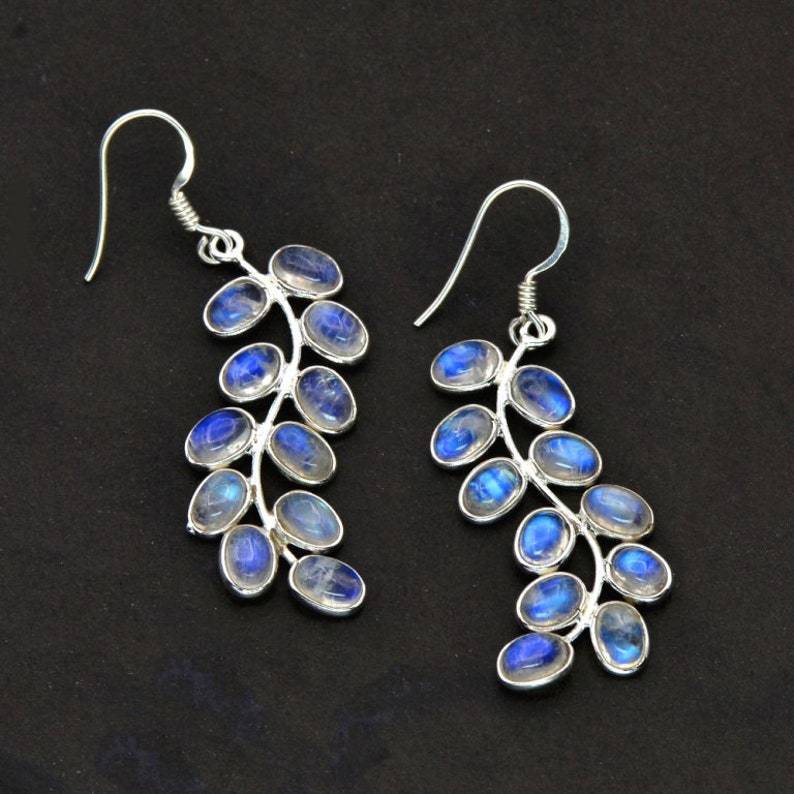 Boucles d’oreilles pendantes feuille argent pierre de lune – Lila