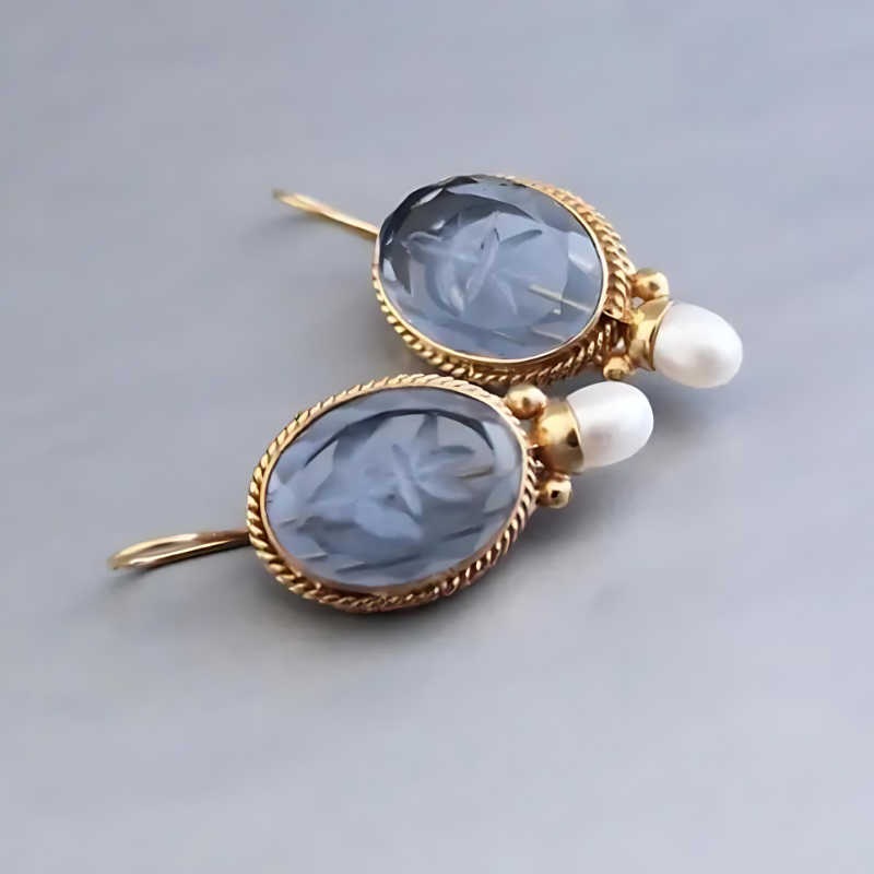 Boucles d'oreilles gouttes vintage Cameo avec perle plaqué or