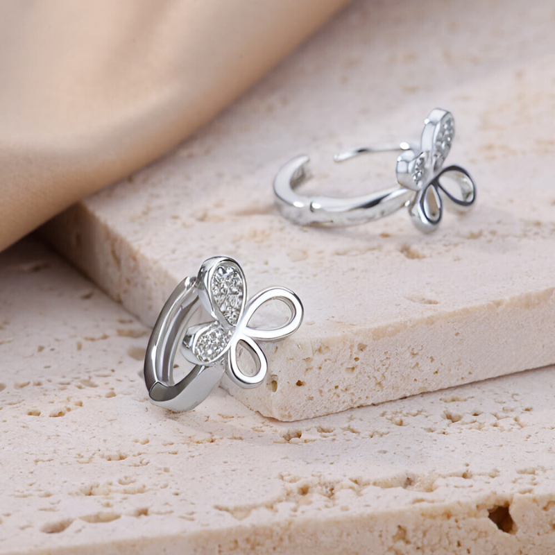 Boucles d'oreilles papillon avec zirconium