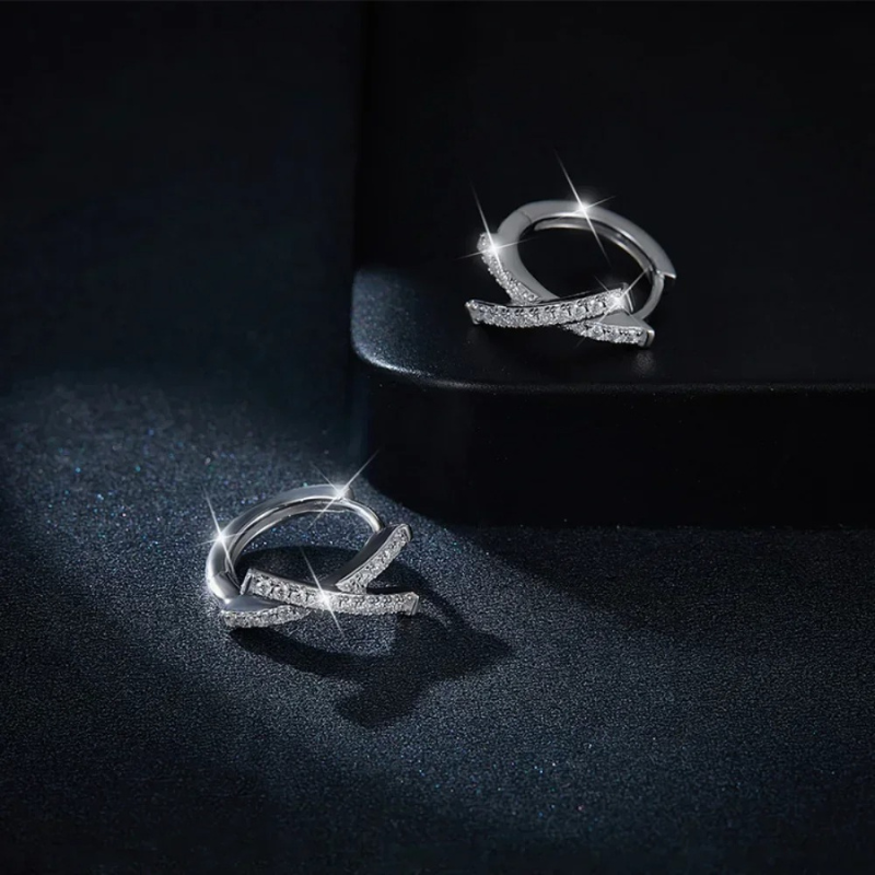 Boucles d'oreilles croix en Moissanite