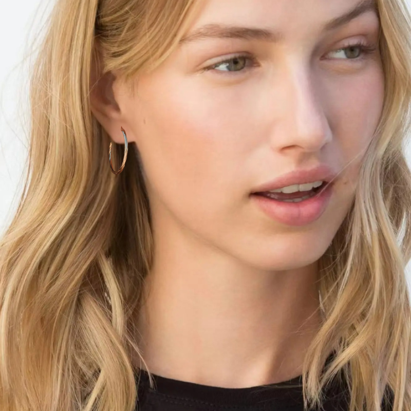 Boucles d'Oreilles Rondes Tordues en Hoops