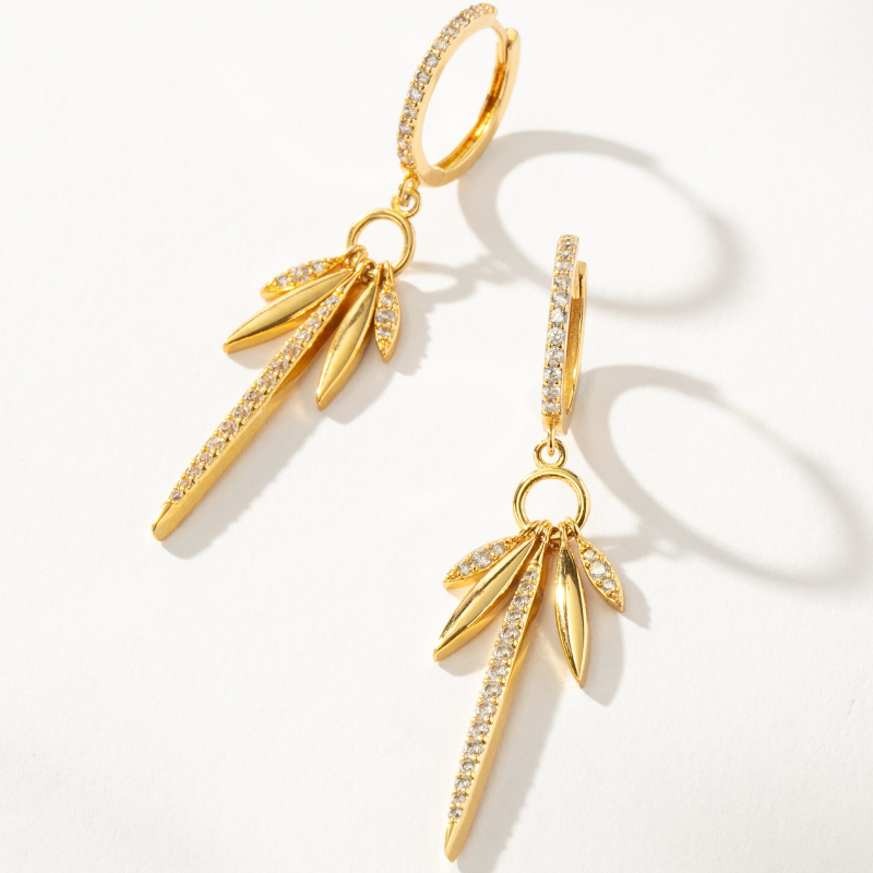 Boucles d'oreilles plumes avec zircons