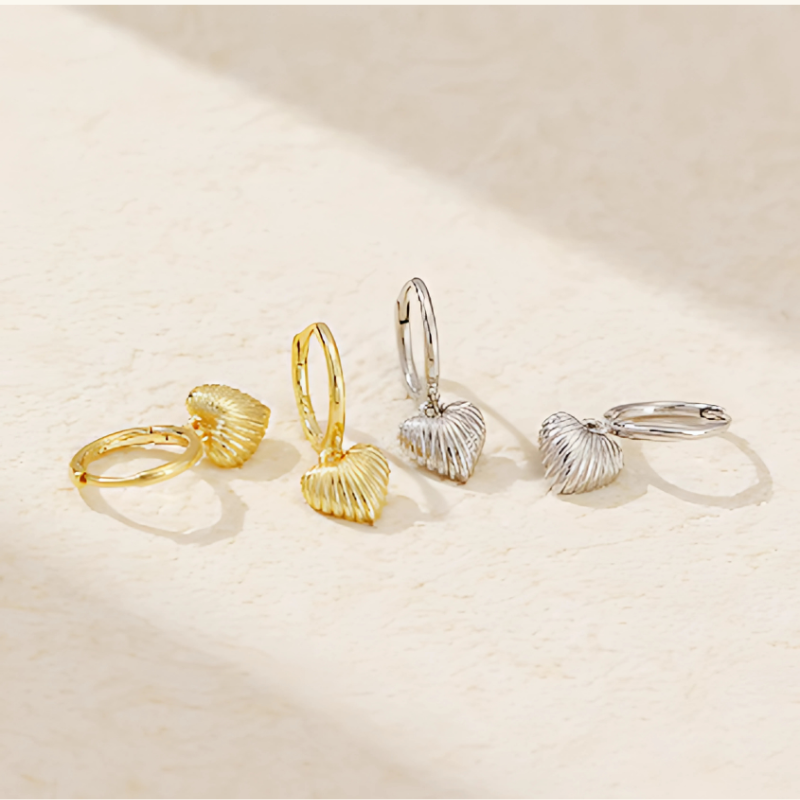 Boucles d'oreilles vintage en forme de cœur