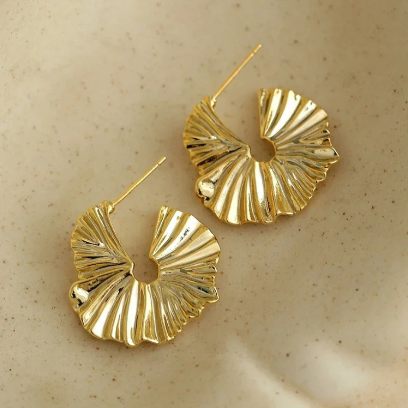 Boucles d'oreilles pétales géométriques plaquées or