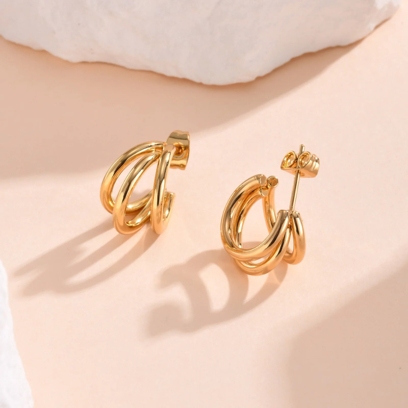 Boucles d'oreilles géométriques multicouches plaquées or
