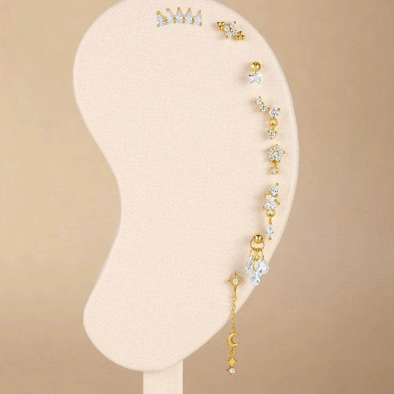Set de boucles d'oreilles élégantes plaqué or