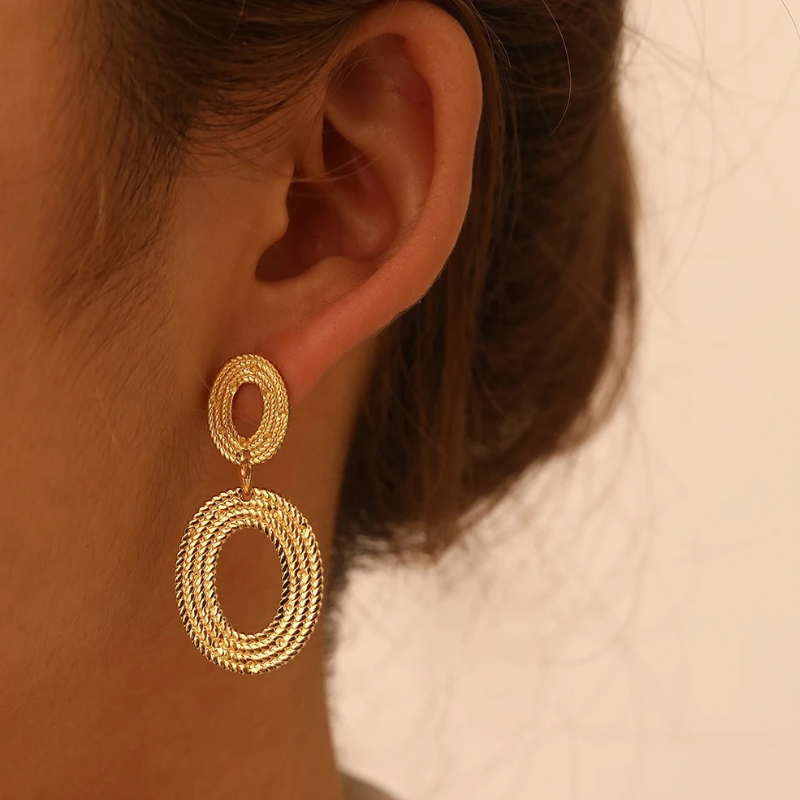 Boucles d'oreilles ovales minimalistes plaqué or 18K