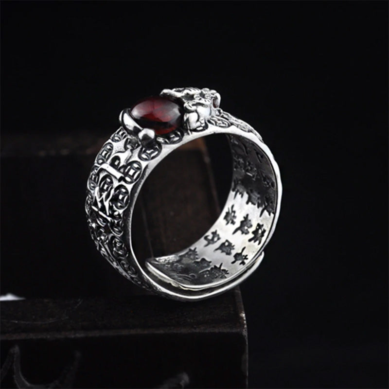 Bague argentée gravée grenat rouge – Léo