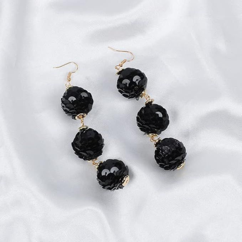 Boucles d'oreilles gouttes trèfle avec accents de pierre plaqué or