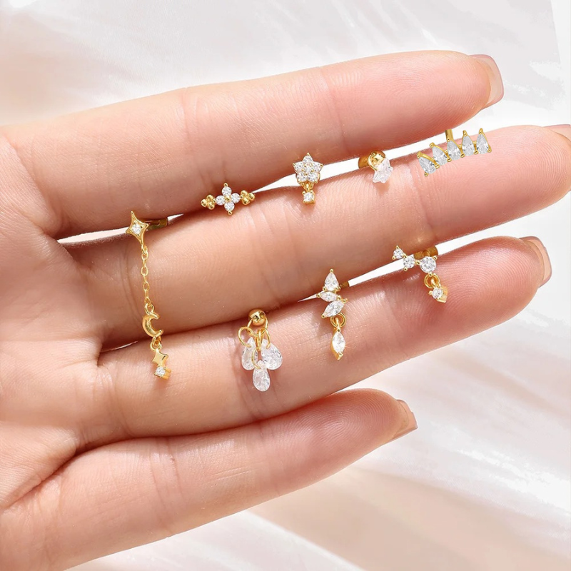 Set de boucles d'oreilles élégantes plaqué or