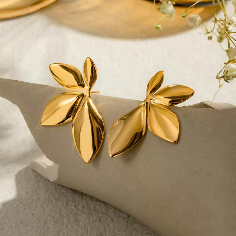Boucles d'oreilles feuilles dorées plaqué or