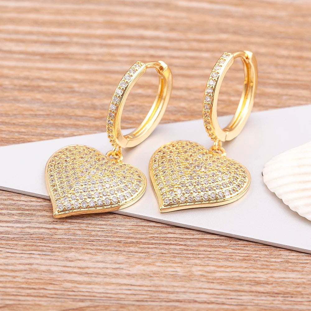 Boucles d’Oreilles Pendantes Cœur Doré