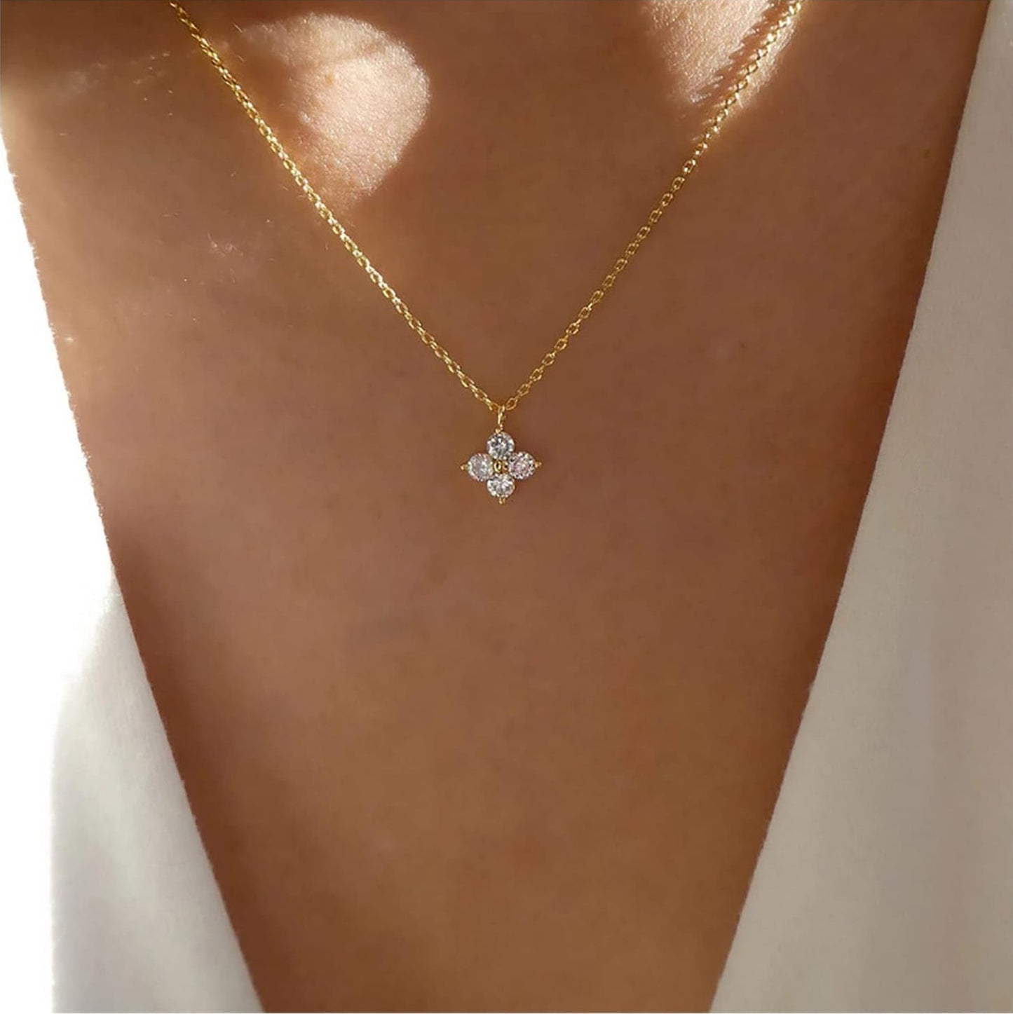 Collier pendentif fleur cristal Or – Léa
