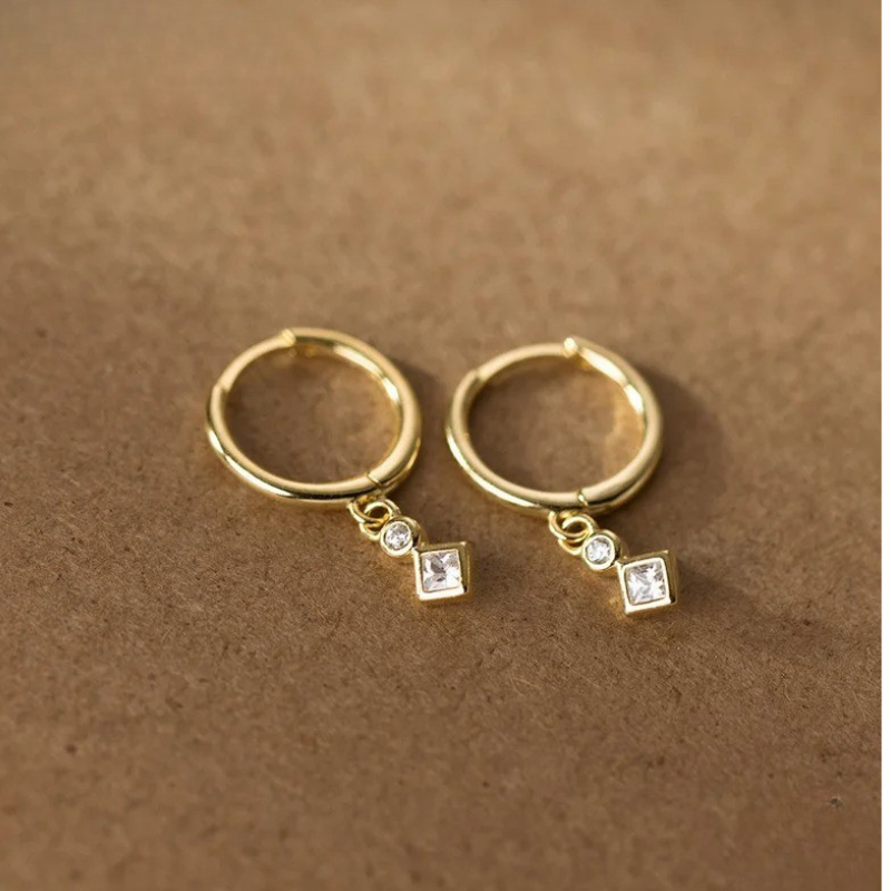 Créoles avec pendentif losange en zircon