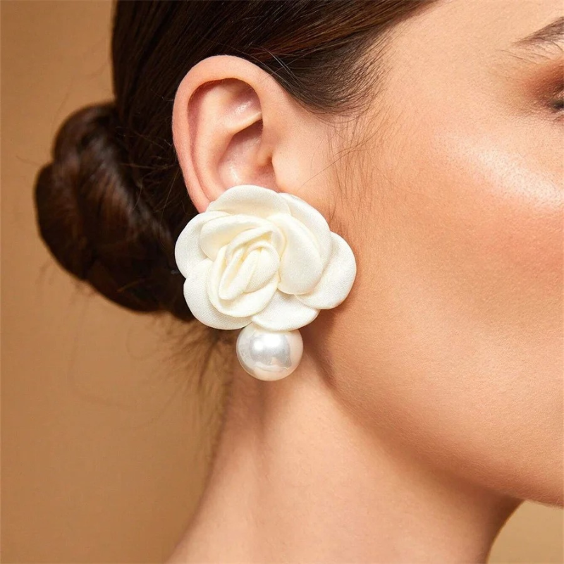 Boucles d'oreilles fleurs et perles