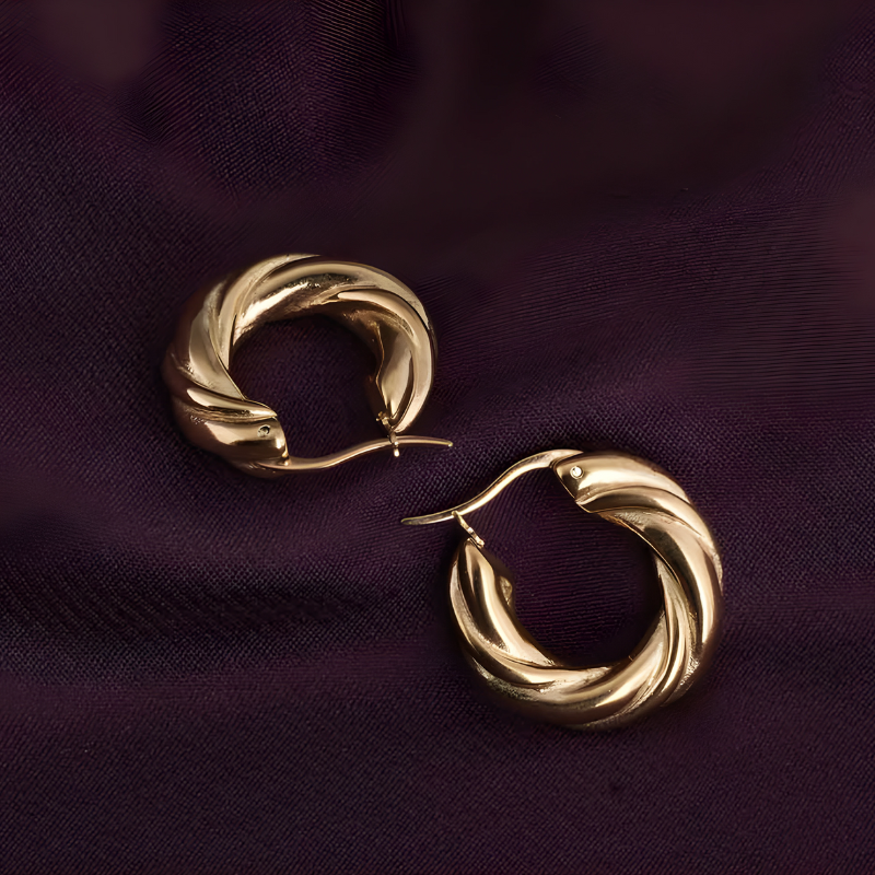 Boucles d'Oreilles en Hoops Tordues Dorées