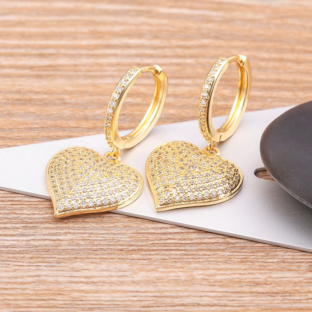 Boucles d’Oreilles Pendantes Cœur Doré