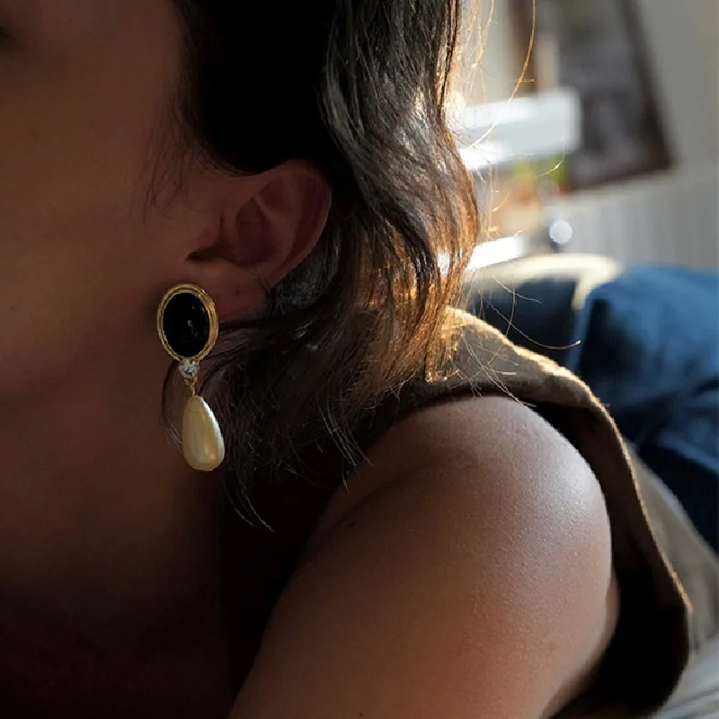 Boucles d'oreilles gouttes pierre naturelle et perle plaqué or