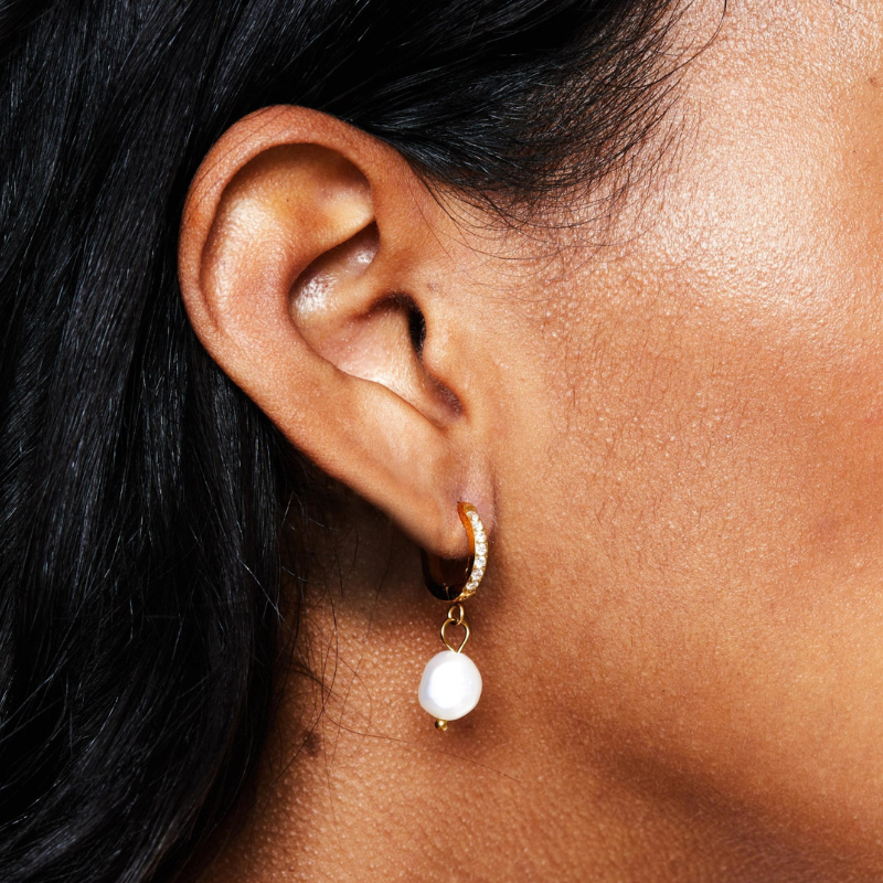 Boucles d'Oreilles en Hoops Élégantes avec Zircon et Perle d'Eau Douce