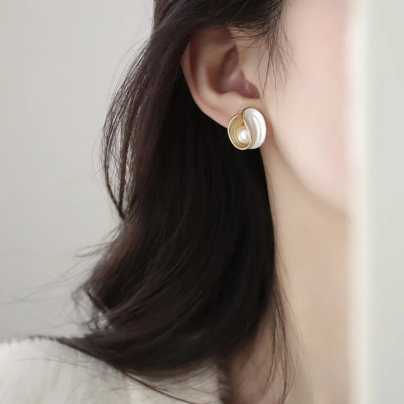 Boucles d'Oreilles Stud Perle de Moule Irrégulière