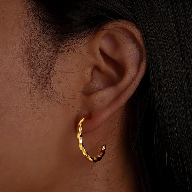 Boucles d'Oreilles en Stud Tordues en Forme de C