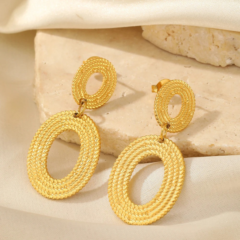 Boucles d'oreilles ovales minimalistes plaqué or 18K