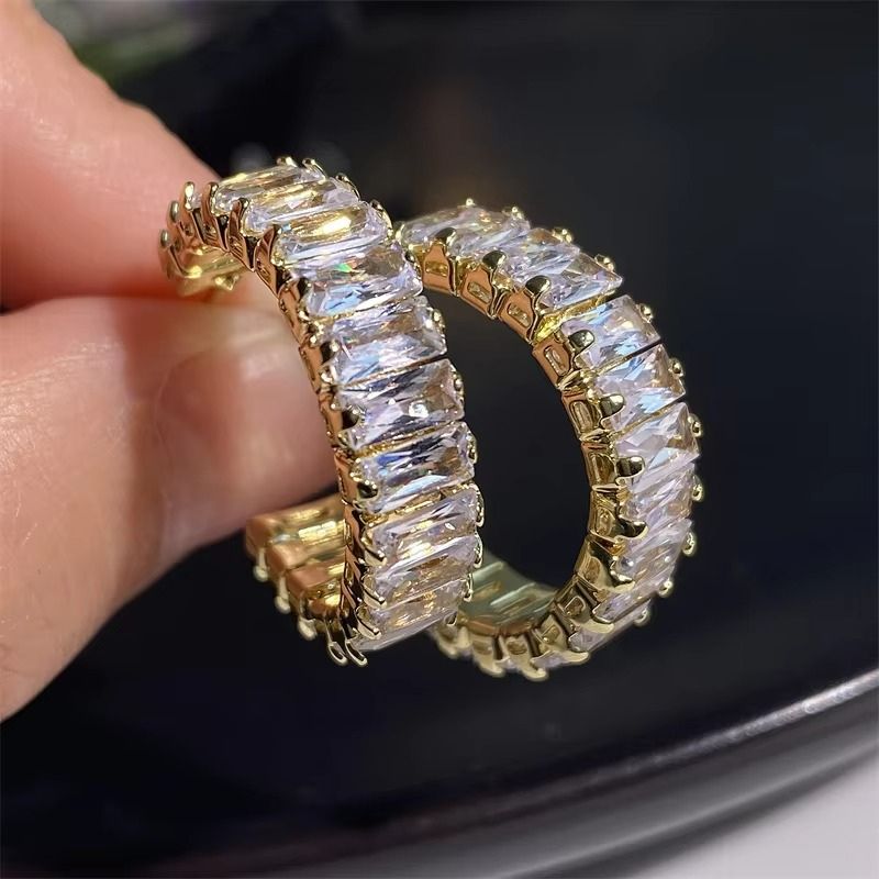 Boucles d’oreilles pendantes en cristal éclatant