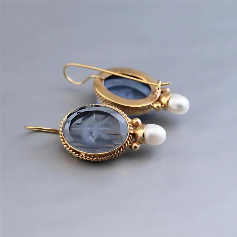 Boucles d'oreilles gouttes vintage Cameo avec perle plaqué or