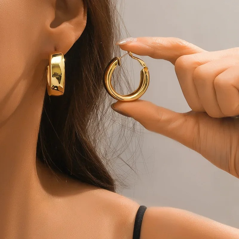 Boucles d'oreilles créoles dorées grandes taille plaqué or