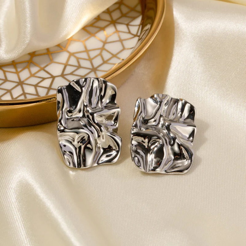Boucles d'oreilles rectangles texturées plaqué or