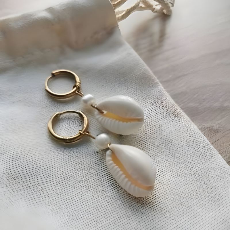 Boucles d'Oreilles en Hoops avec Coquillage et Perle d'Eau Douce