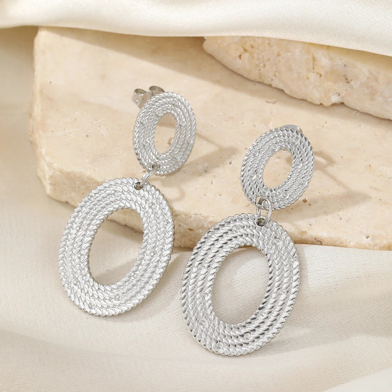 Boucles d'oreilles ovales minimalistes plaqué or 18K