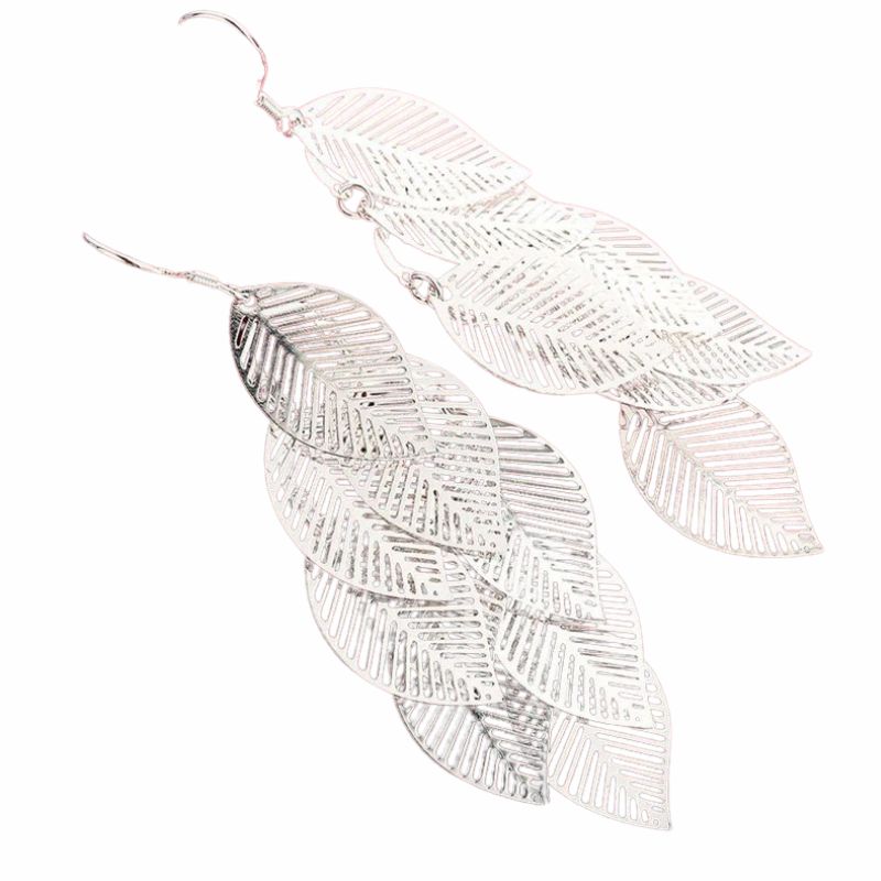 Boucles d'oreilles pendantes en feuilles plaquées argent