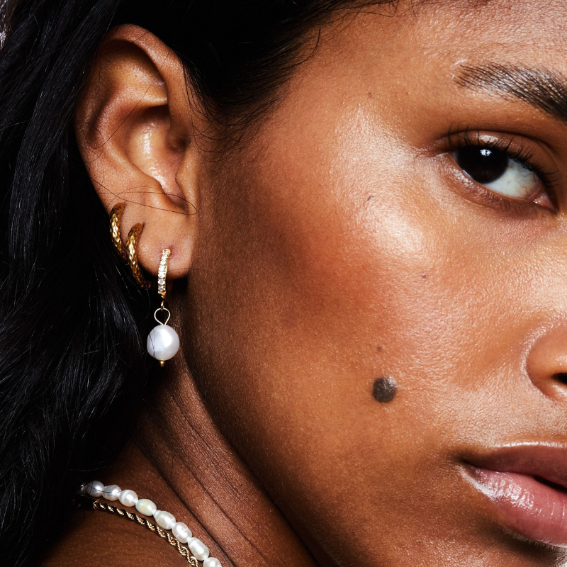 Boucles d'Oreilles en Hoops Élégantes avec Zircon et Perle d'Eau Douce