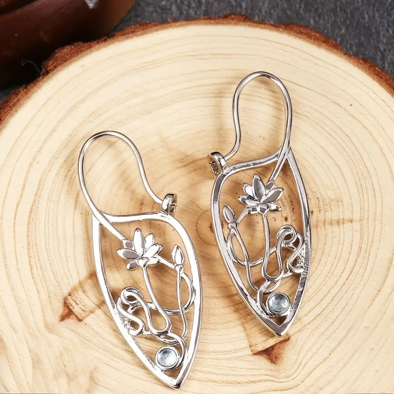 Boucles d'Oreilles Pendantes en Argenté Lotus Creux Vintage