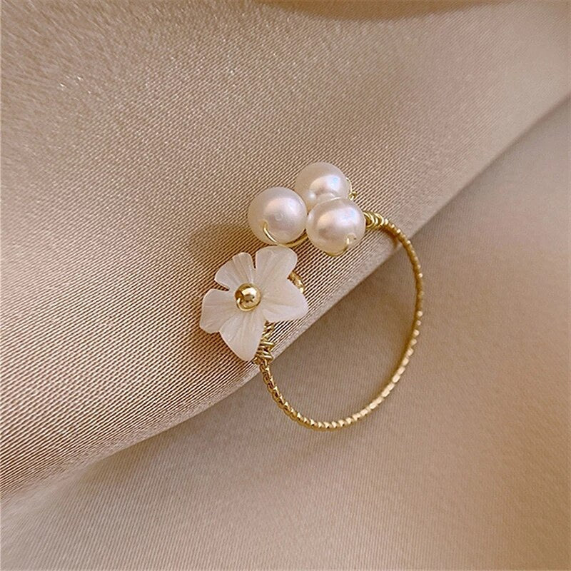 Bague fleur et perles blanches Or – Léa