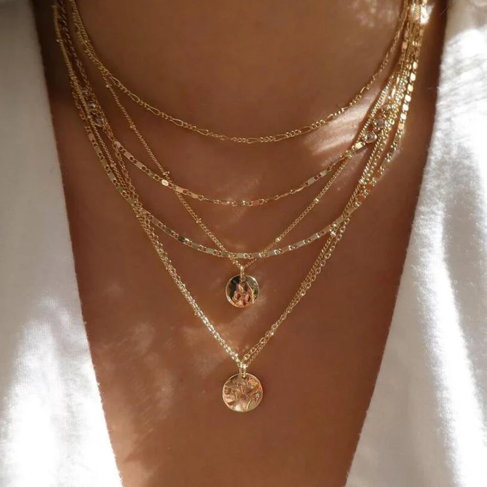Collier multi-chaînes or perle baroque cristaux – Lila