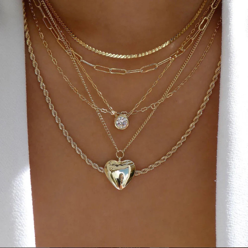 Collier multi-chaînes or perle baroque cristaux – Lila