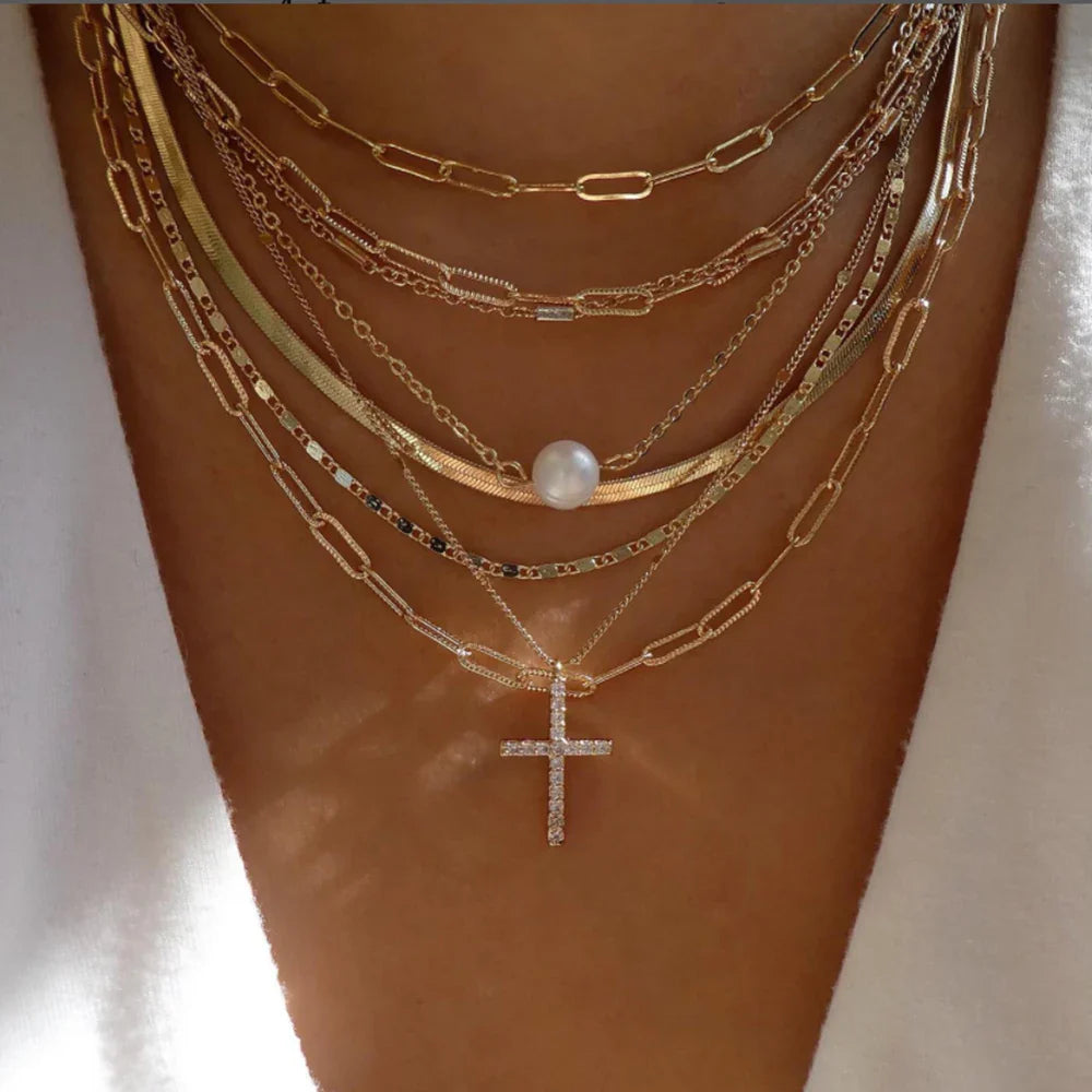 Collier multi-chaînes or perle baroque cristaux – Lila