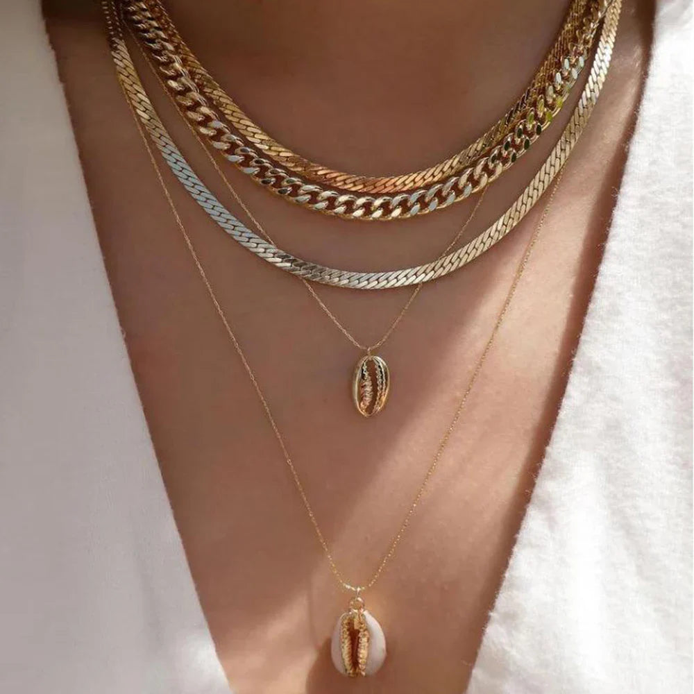 Collier multi-chaînes or perle baroque cristaux – Lila
