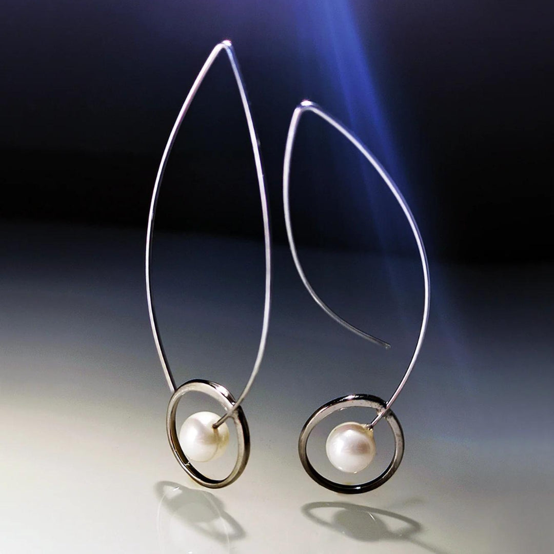 Boucles d’oreilles pendentifs cercles argent perles blanches – Léa