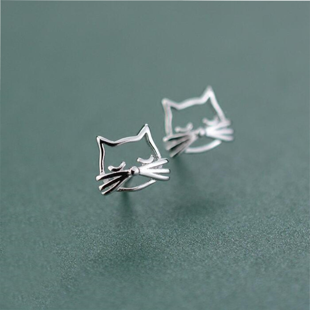 Clous d’oreilles chats stylisés argent – Léa