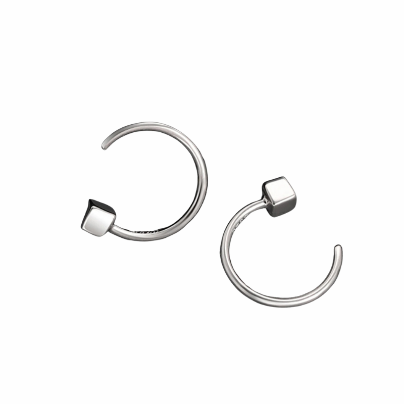 Clous d’oreilles géométriques en forme de U