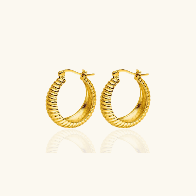 Créoles dorées texturées au style vintage