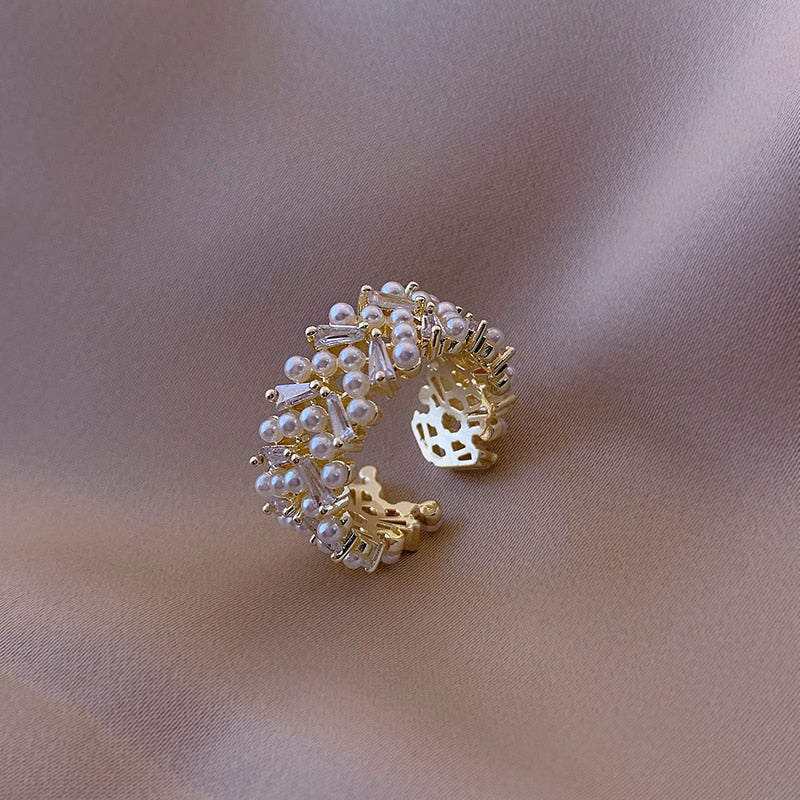 Bague fine or perles blanches – Lila