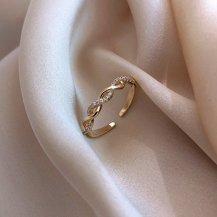Bague torsadée or zirconias – Lise