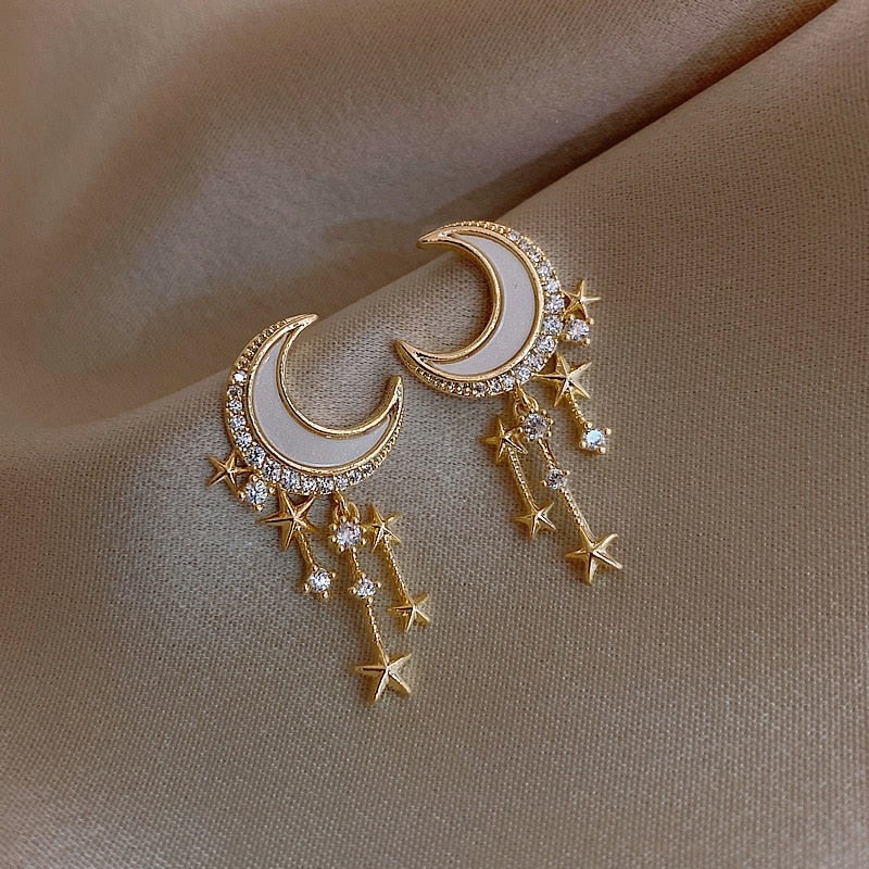 Boucles d’oreilles pendantes croissant lune plaqué or – Léo