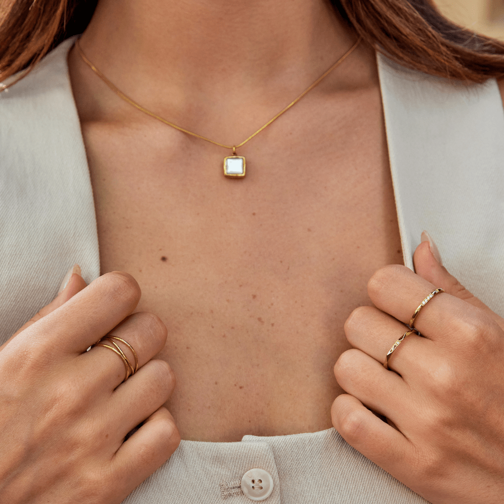 Bague fine empilable Or texturée – Lise