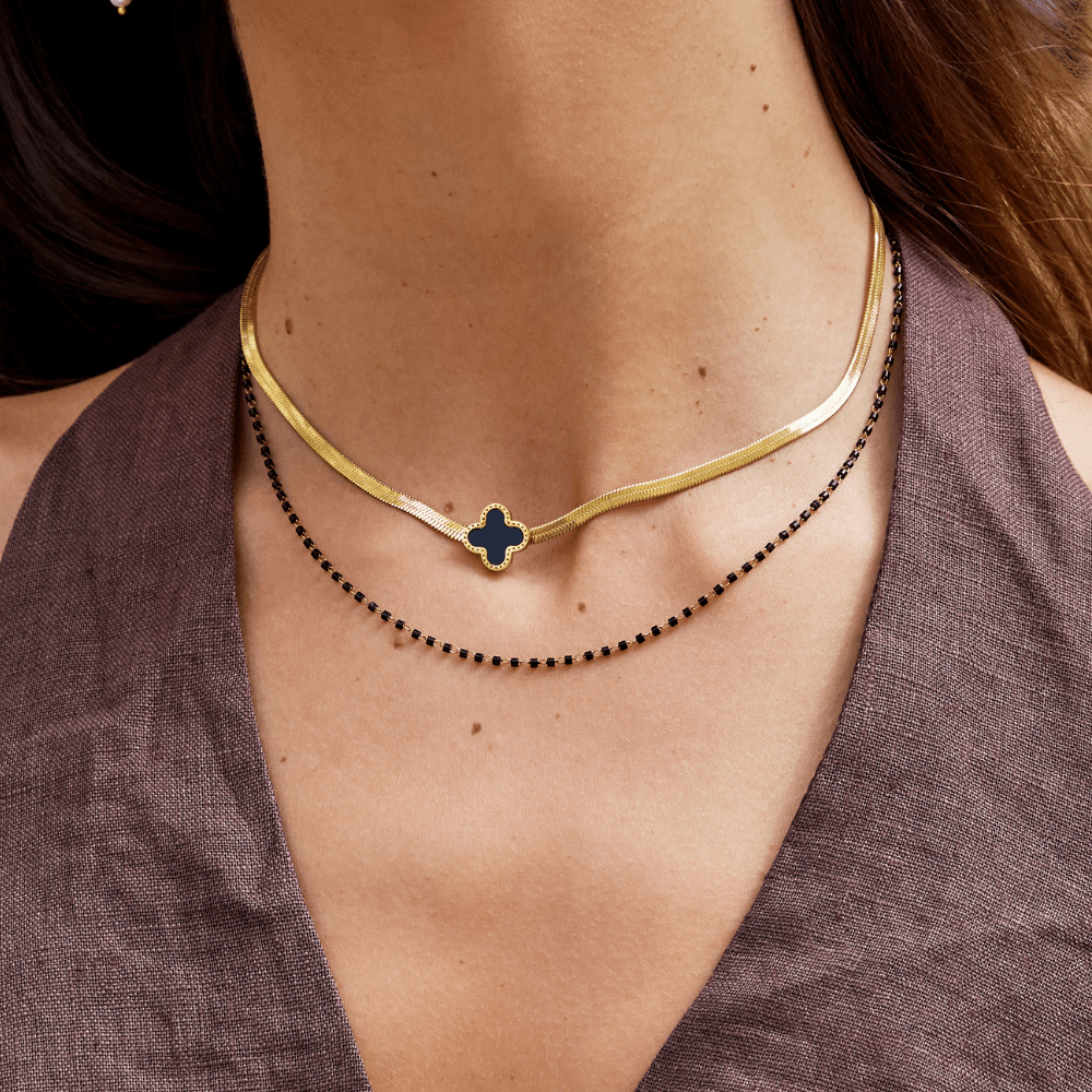 Collier pendentif trèfle or noir – Léo