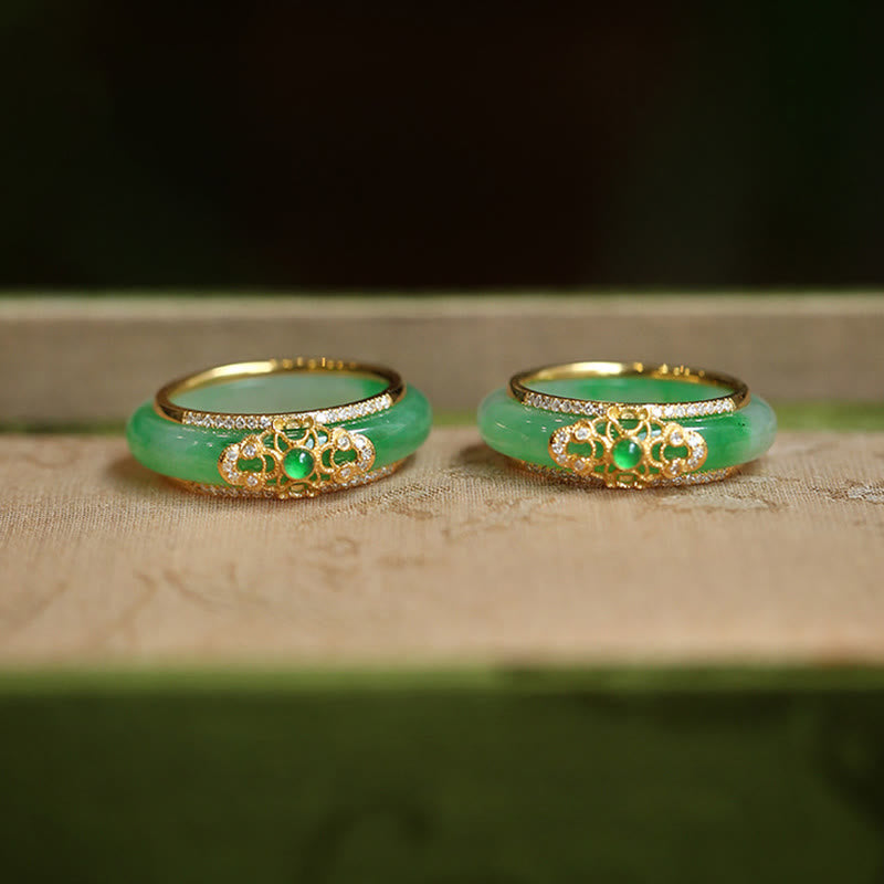 Bague plaqué or calcédoine verte motifs dorés – Léo